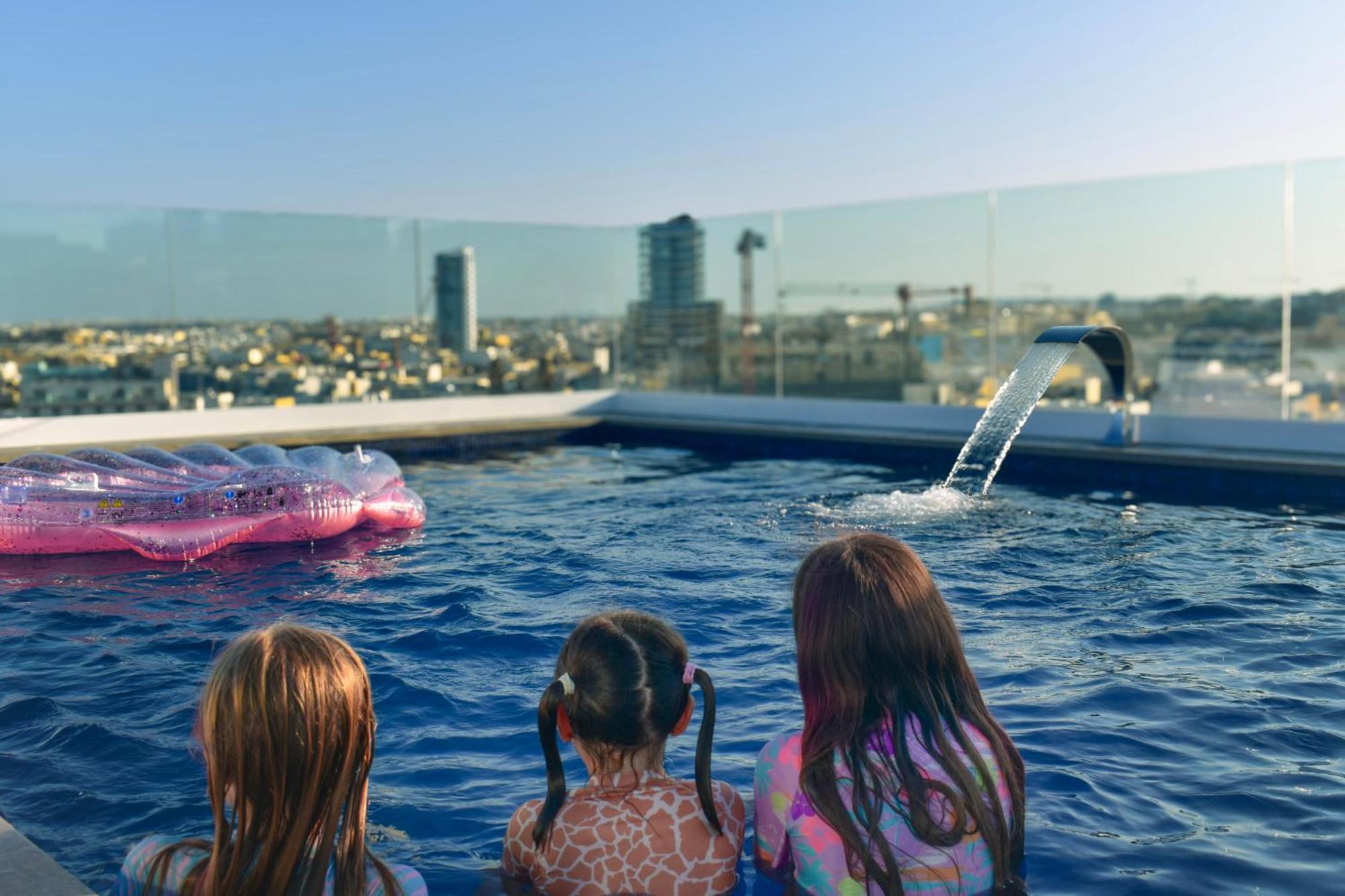 101 Moroni By Cast Renting Apartman Gżira Kültér fotó